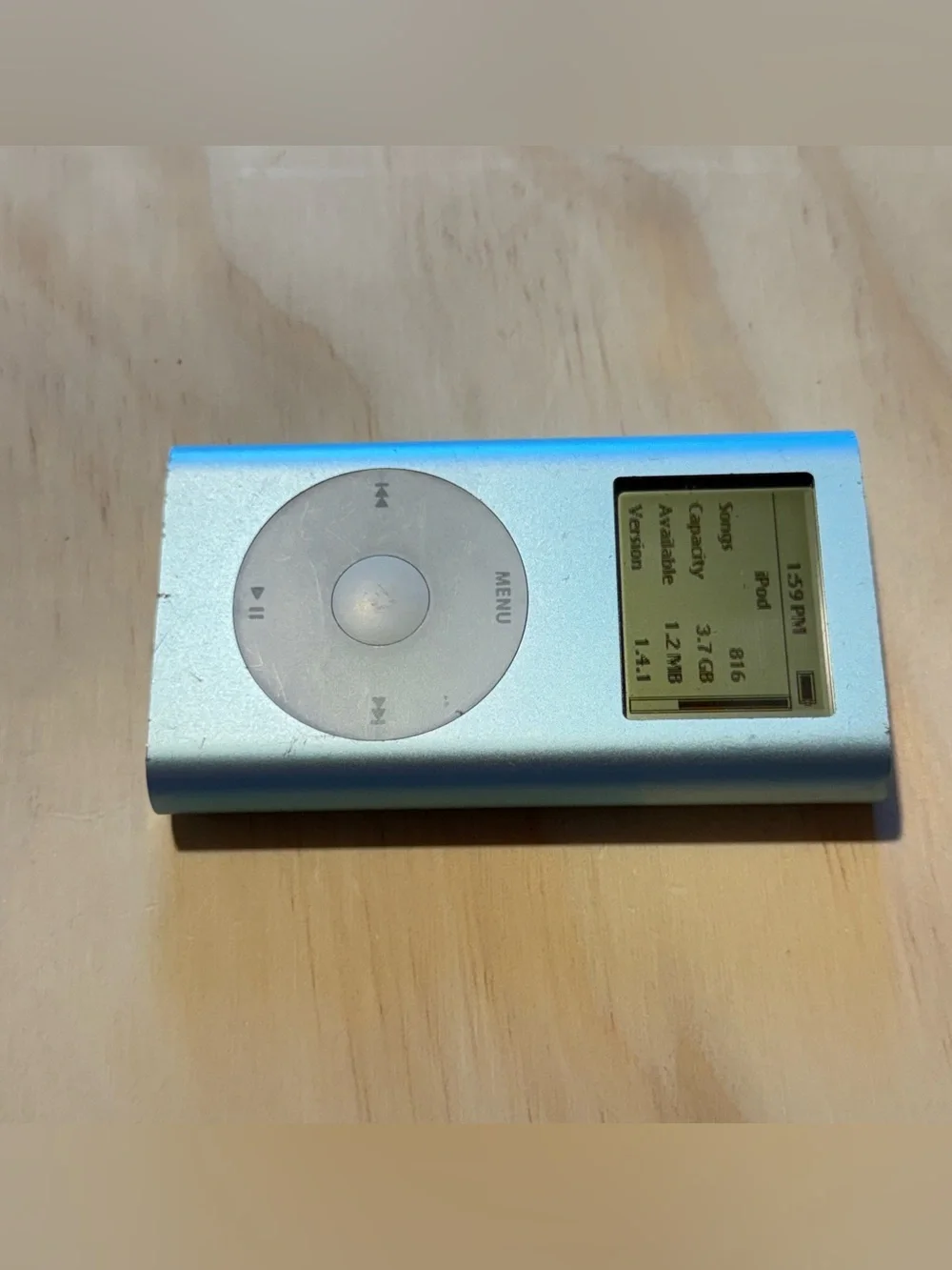 iPod Mini 1st Gen Model:A1051 4GB Sky Blue Tested Good w/816 Song Read Info Blw!